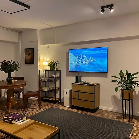 Moove13 - Piata Victoriei, Modern Ultra *