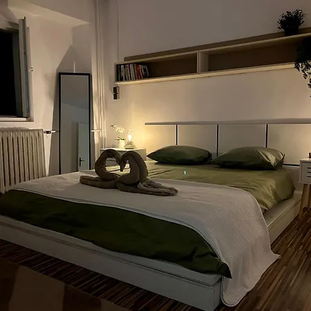 Moove13 - Piata Victoriei, Modern Ultra Bukarest